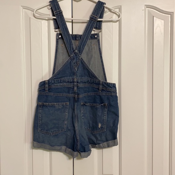 H&M overall shorts - Picture 2 of 3